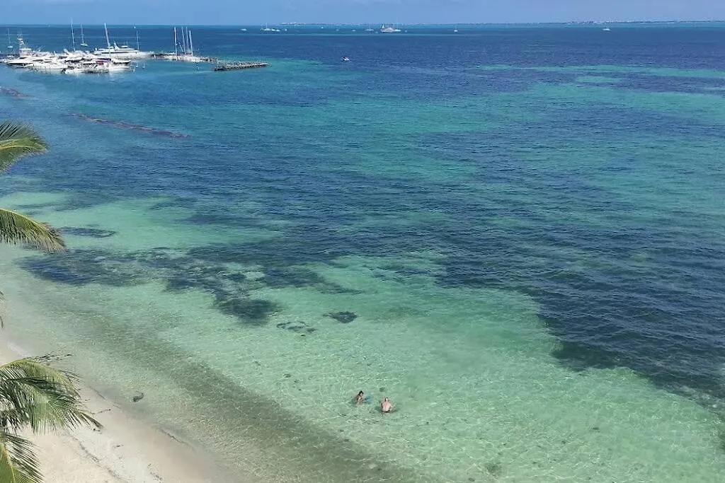 A La Orilla Del Mar Puerto Juarez 坎昆