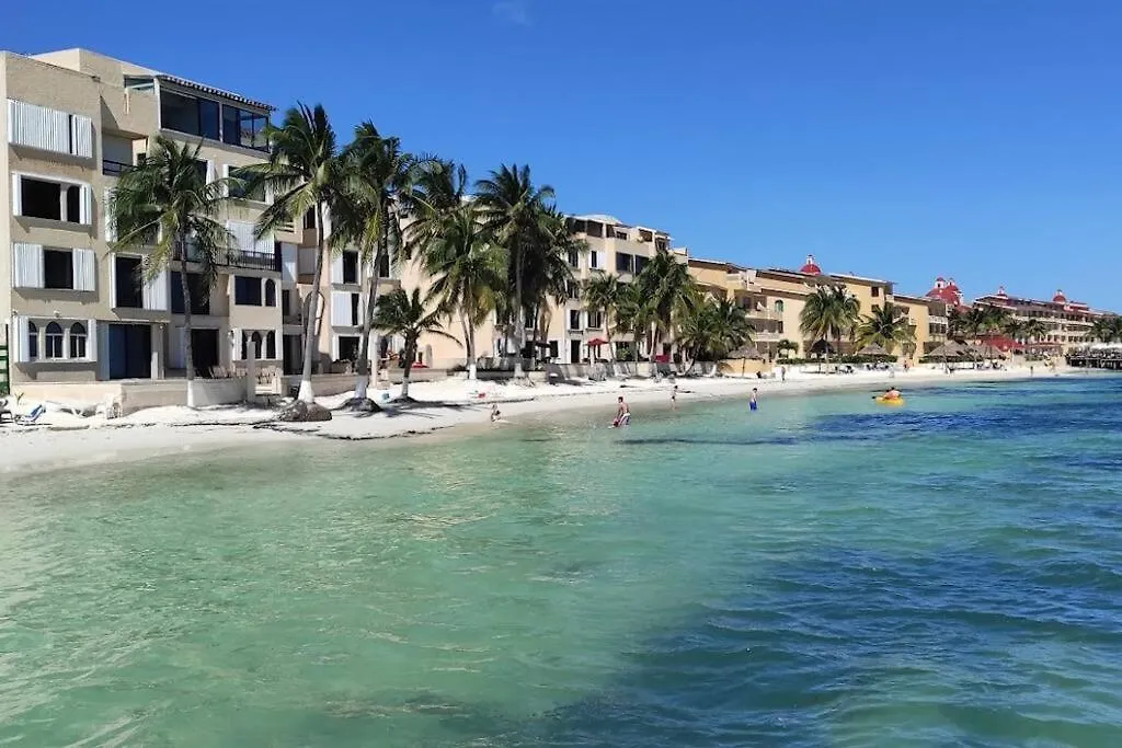 A La Orilla Del Mar Puerto Juarez Cancun Apartment