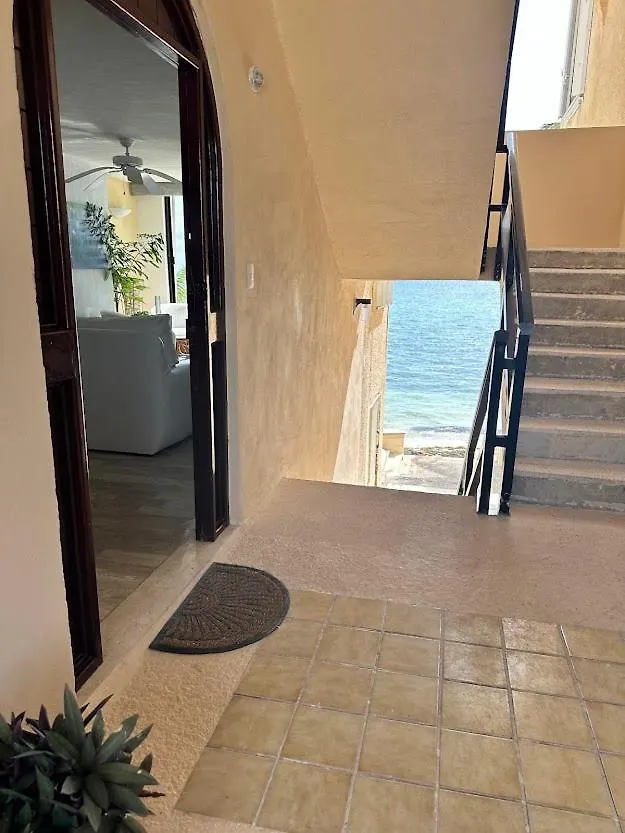 A La Orilla Del Mar Puerto Juarez קנקון מקסיקו