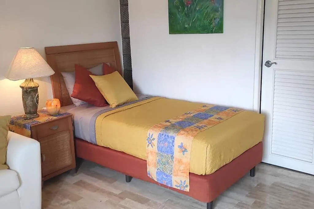 Apartment A La Orilla Del Mar Puerto Juarez Cancun Mexico